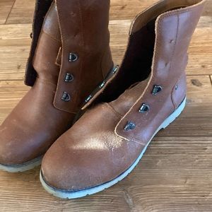 North face brown boots no laces